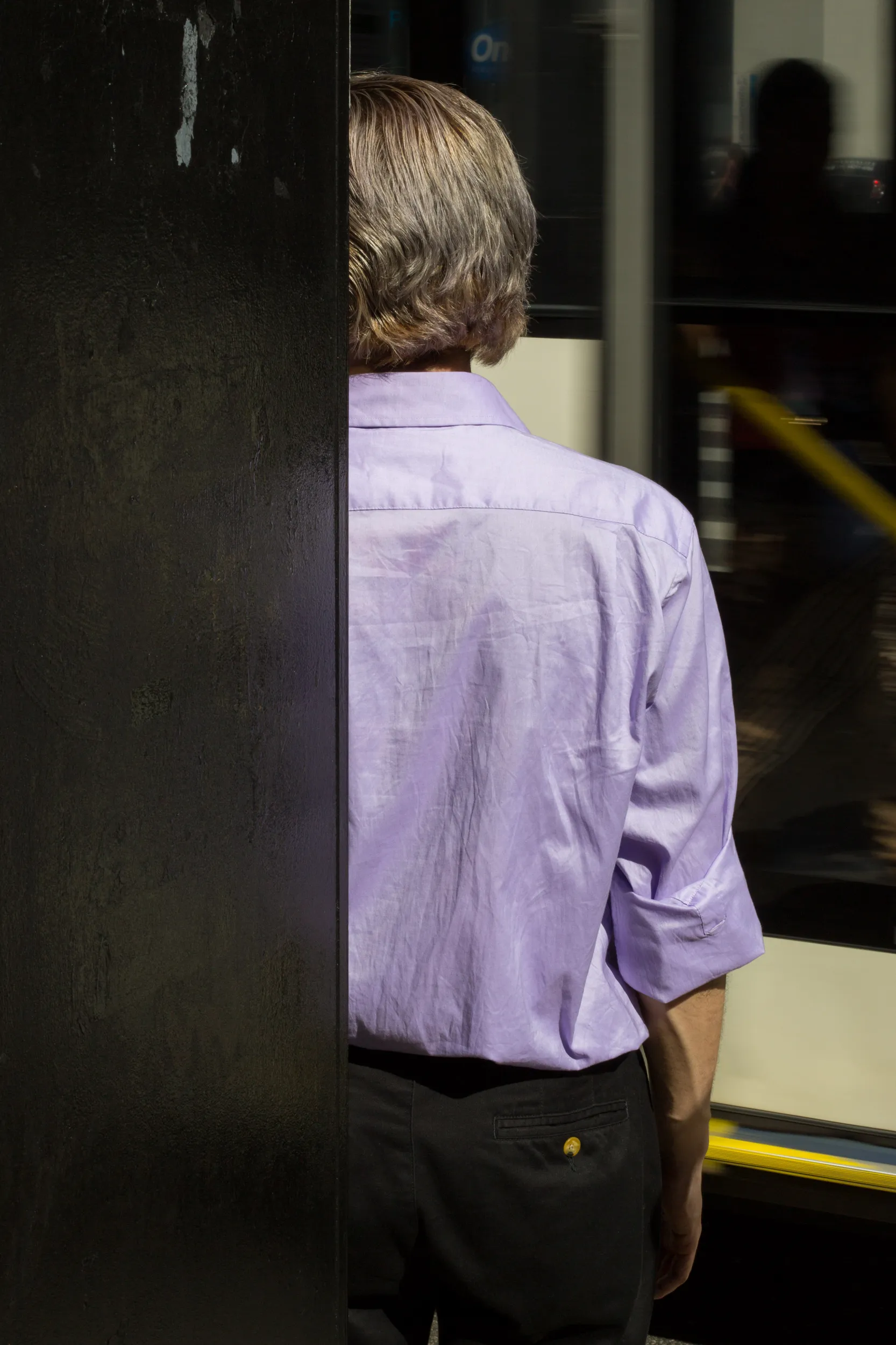 Tropeço, plate 23 — street photograph by Mario Lalau